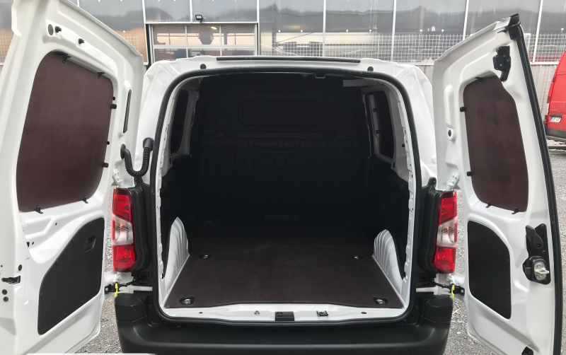 Vntorn obloenia nklad.priestoru L1 CITROEN BERLINGO / PEUGEOT PARTNER / OPEL COMBO TOYOTY PROACE City 2018--