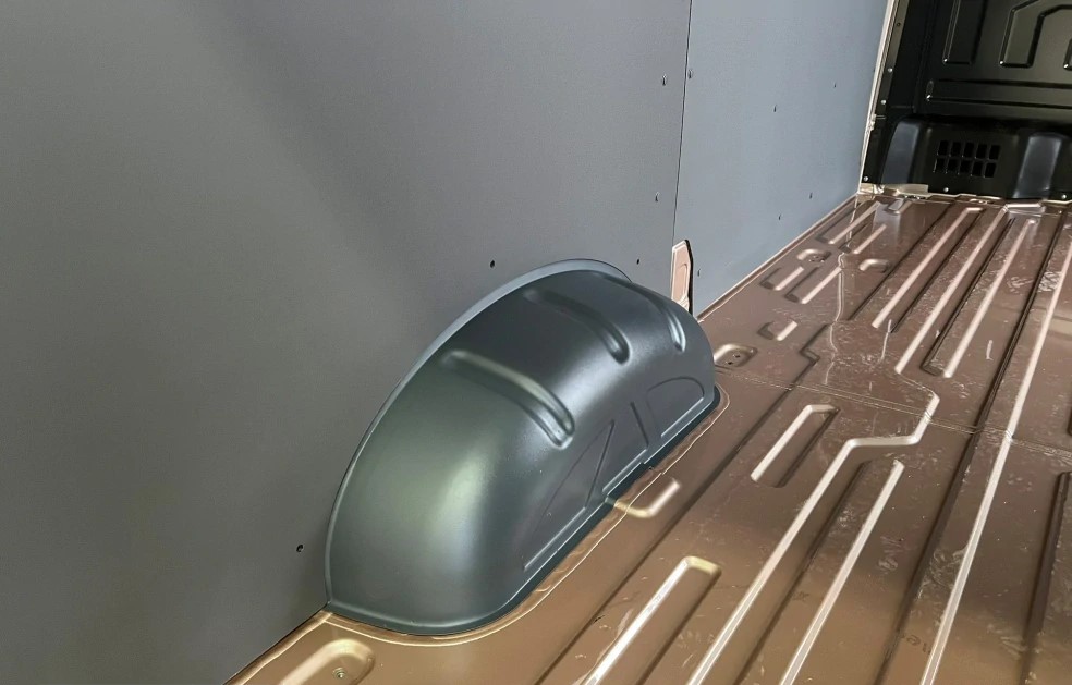 Sada plast.krytov na blatnky do nkladovho priestoru MAN TGE RWD & 4x4  2017-