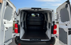 Vntorn obloenia nklad.priestoru L1 - Citroen Jumpy, Peugeot Expert (L1 r.v. 2016-), Toyota Proace (City r.v. 2016-) (Dka 2162 mm) PLAST