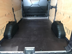 Podlaha do nkladovho priestoru v celku dka ( 3083 mm ) L 2   Ford Transit (L2 FWD) 9 MM