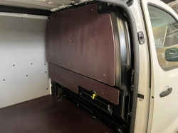 Kryt deliacej prepky dvojdielny - preglejka 9 mm Citroen Jumpy, Peugeot Expert, Toyota Proace 2016- | + Opel Vivaro, Fiat Scudo (STELLANTIS)