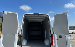 Vntorn obloenia nklad.priestoru Mercedes-Benz Sprinter RWD  (3272 mm  vysok strecha 2009 mm)  PLAST