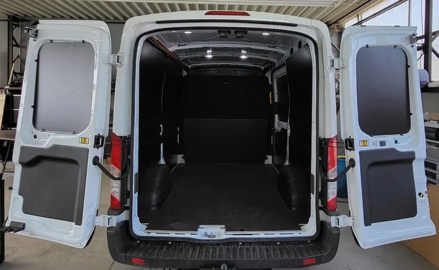 vntorn obloenia nklad.priestoru L 3 H 2 FORD Transit | FWD 2014-   4 mm lakovan preglejka